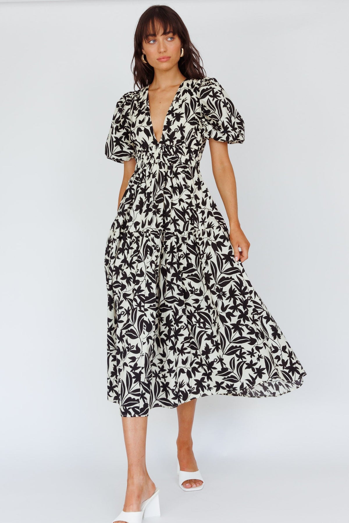Summer Land V-Neckline Midi Dress Floral Beige