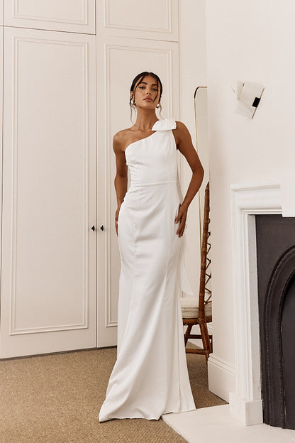 Carriann One-Shoulder Bow Maxi Dress White