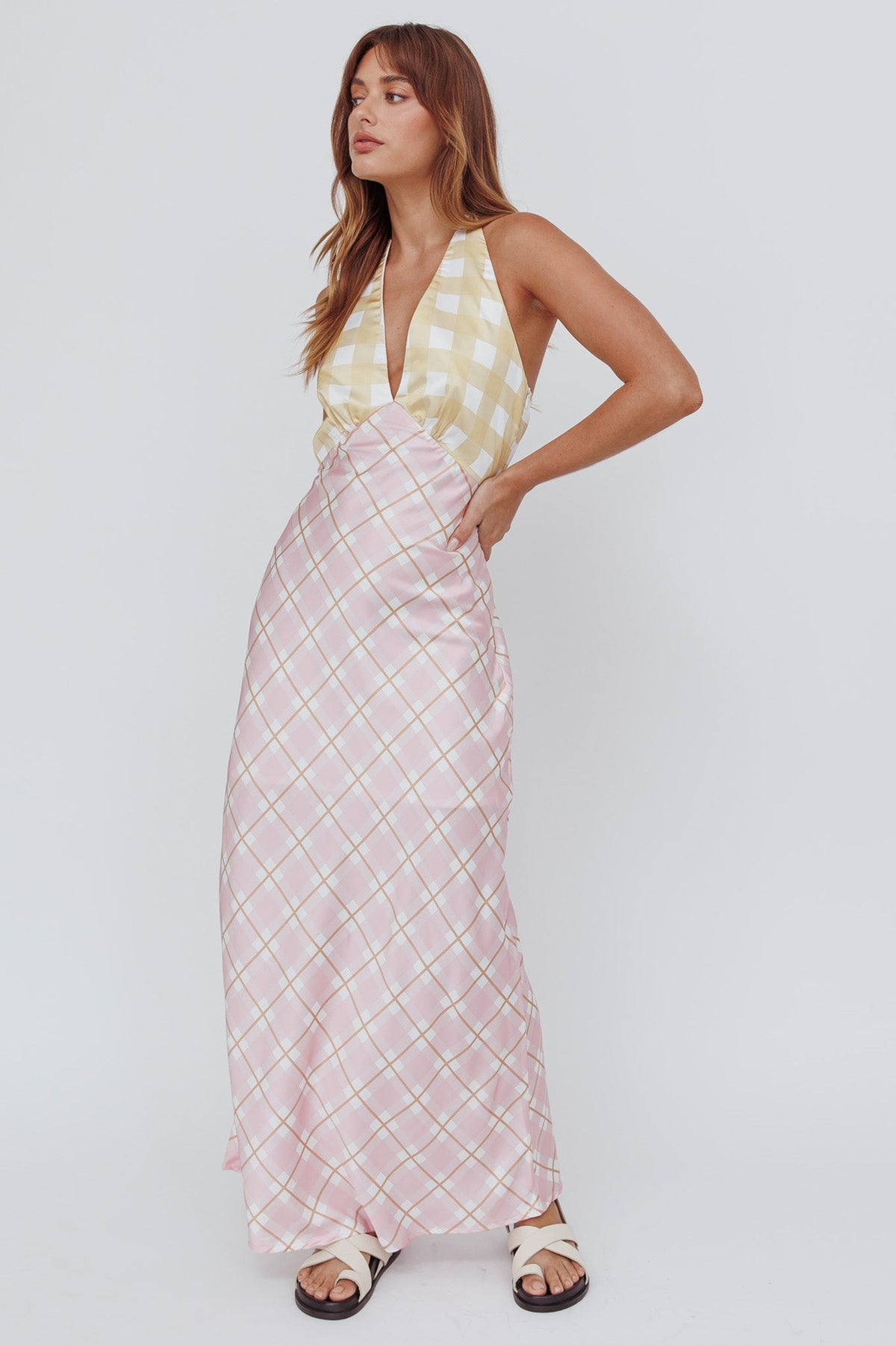 Lavara Halterneck Maxi Dress Checker Pink