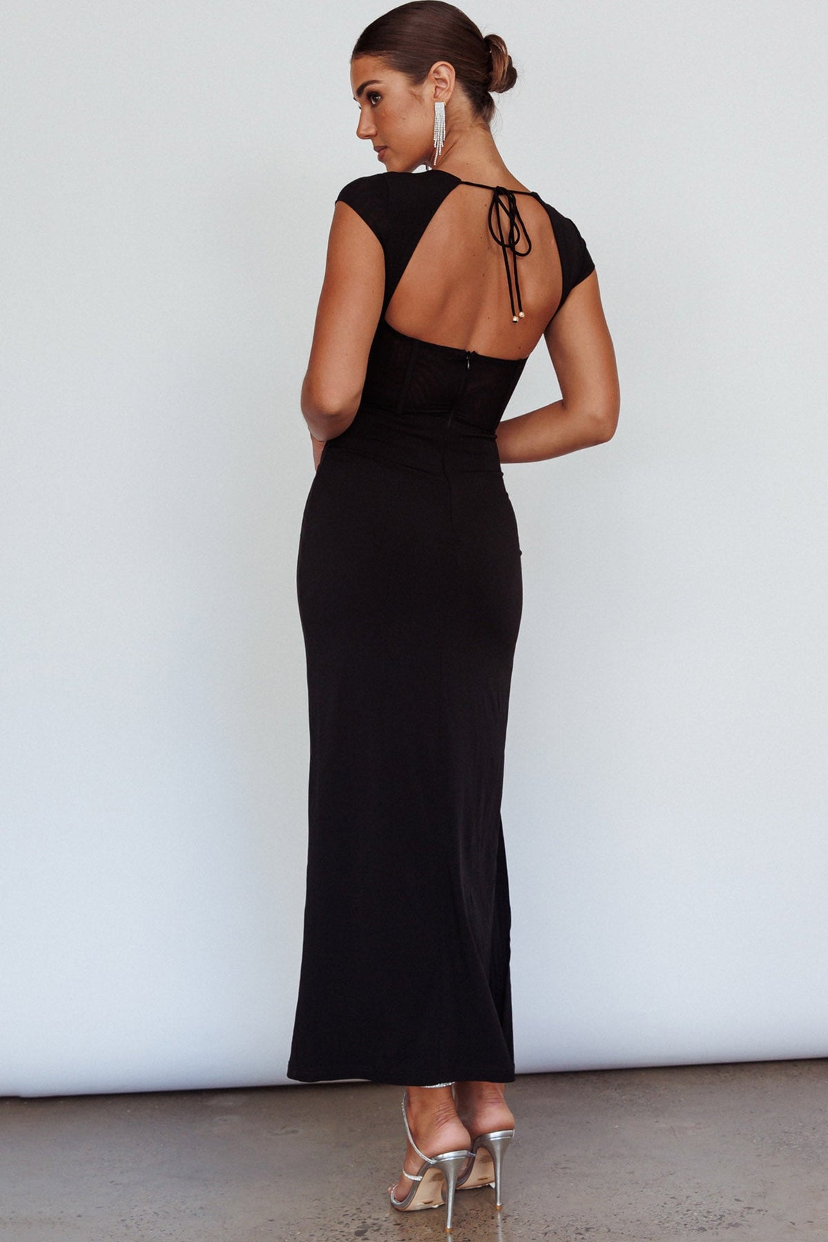 Capricorn Cap Sleeve Keyhole Maxi Dress Black