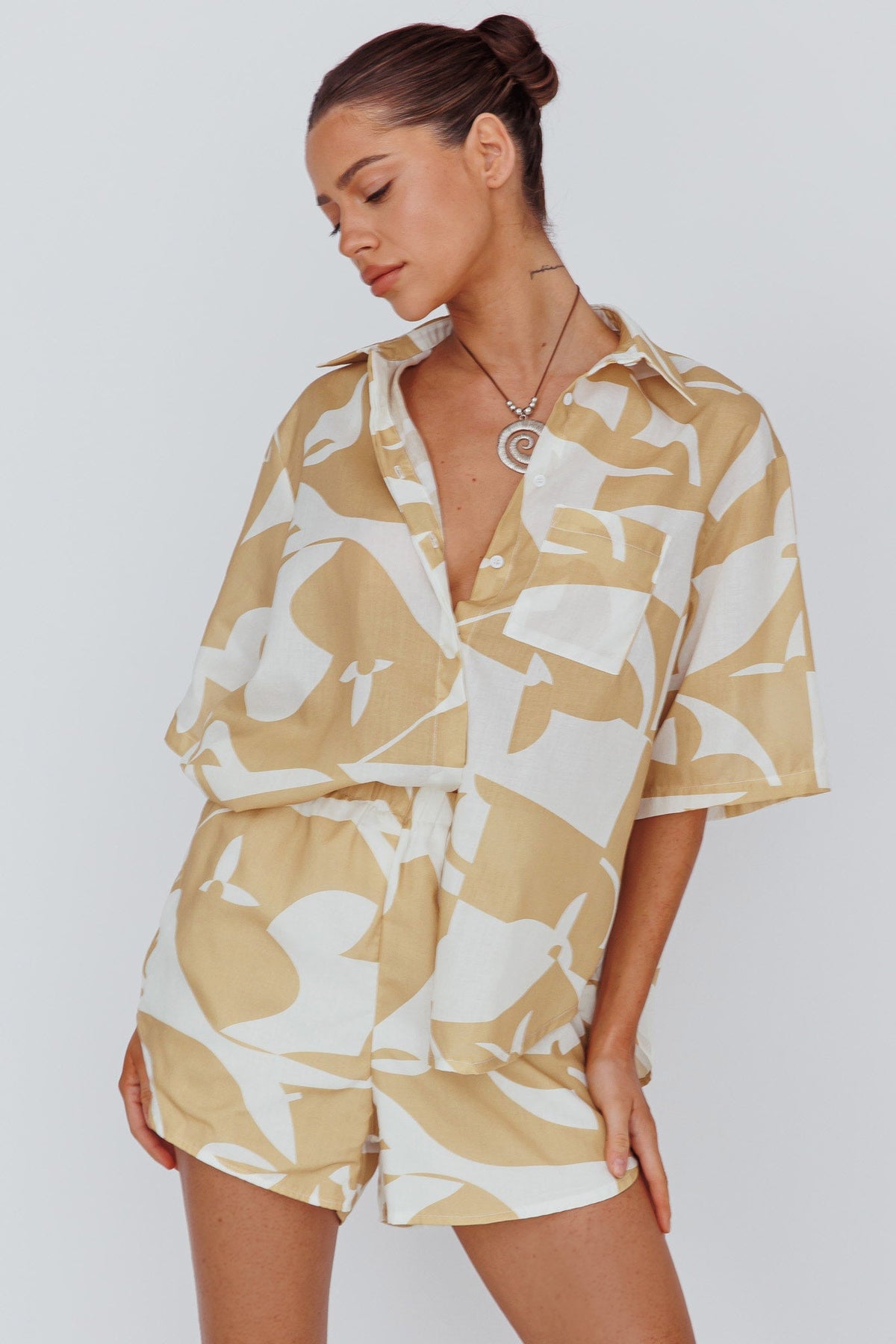 On Vacay Elastic Waist Shorts Print Yellow