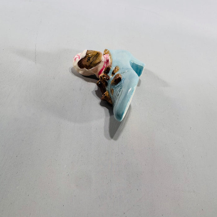 Beatrix Potter Beswick Figurine — “The Old Woman Who Lived in a Shoe” (1959)