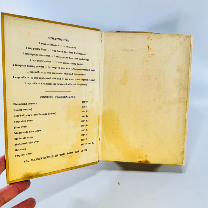 Boston Cooking School Cook Book Fannie Farmer 1930 with Recipes