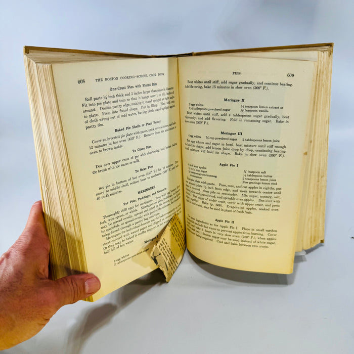 Boston Cooking School Cook Book Fannie Farmer 1930 with Recipes