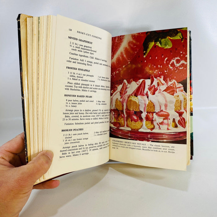 Busy Woman's Cookbook by the Food Editors of Farm Journal 1971  Vintage Cookbook
