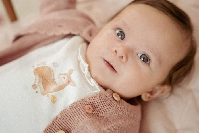 Baby-Langarmshirt Off White mit Fairy-Garden-Motiv – Detailansicht