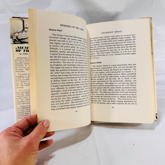 Memories of the Lakes by Dana Thomas Bowen (1969), Freshwater Press, Hardcover with Dust Jacket